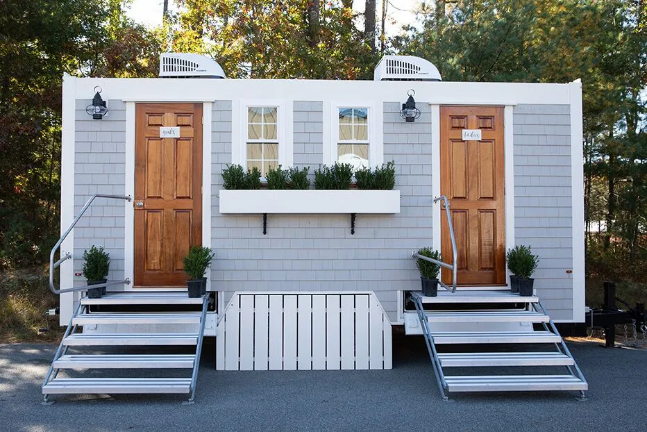 Wedding restroom units discretely staged at a venue in Bella Vista, Arkansas